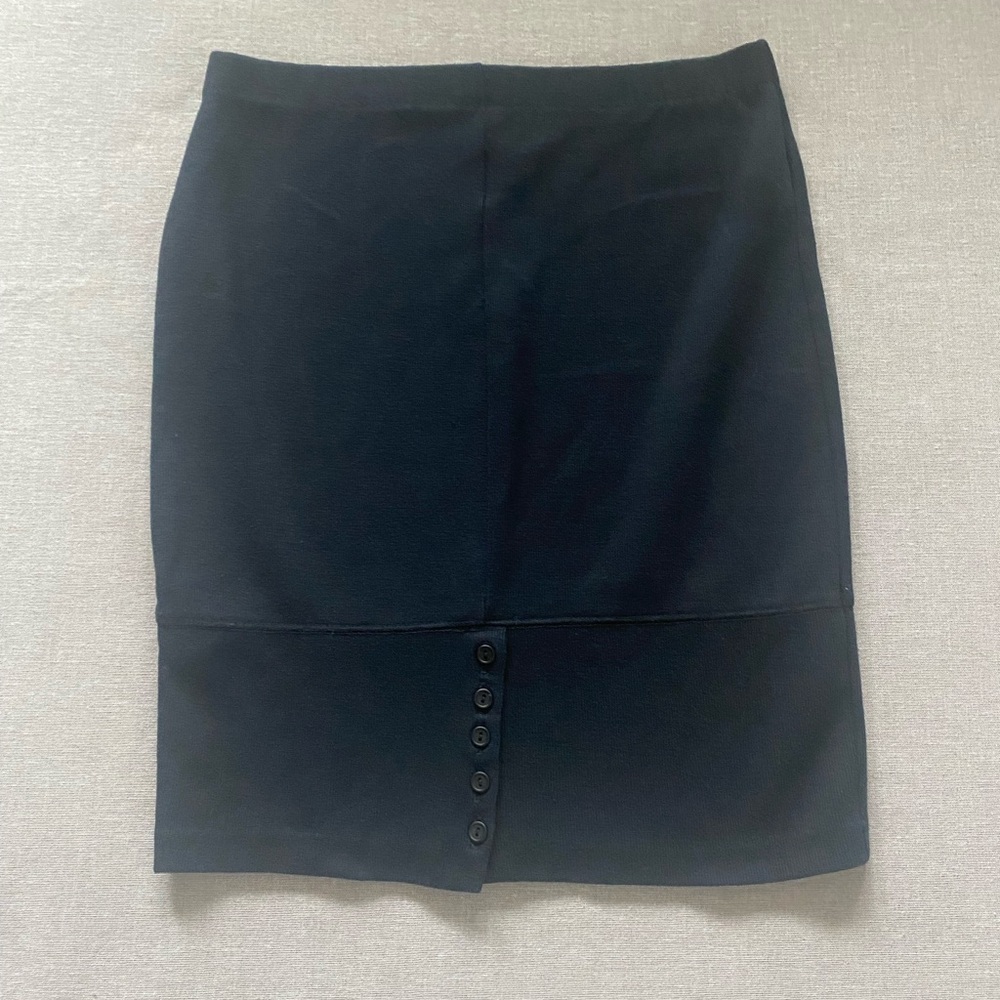 Arista vintage ribbed minimalist gothic black pencil skirt with buttoned hem